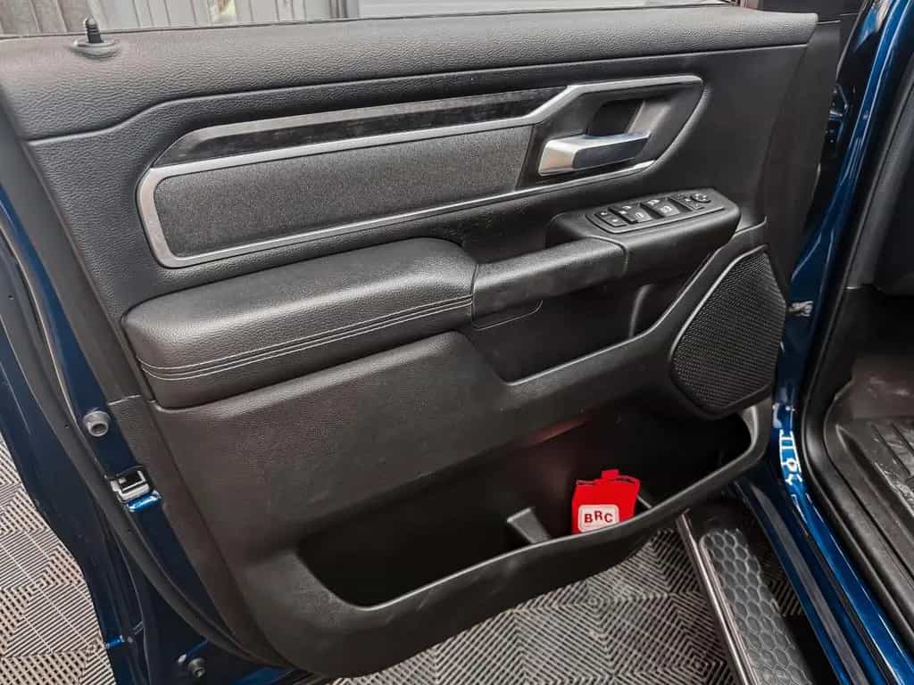 Dodge RAM BIG HORN 5.7L 4x4 LPG 12/2022-photo-22