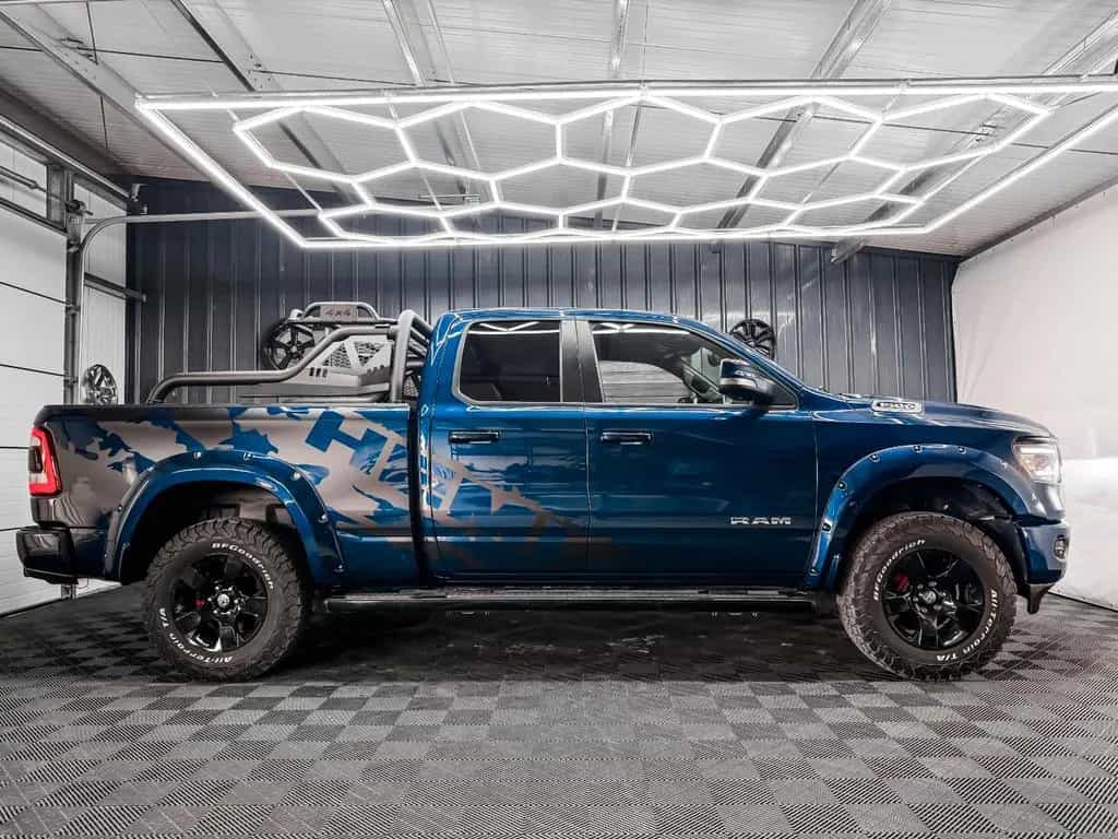 Dodge RAM BIG HORN 5.7L 4x4 LPG 12/2022-photo-3