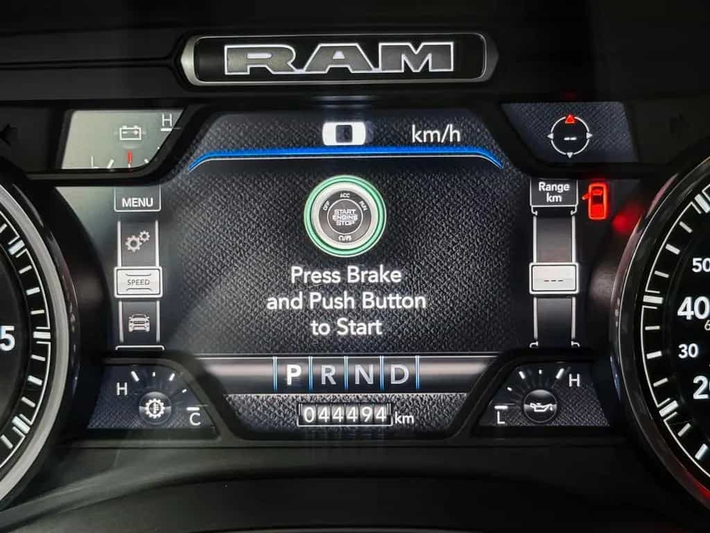 Dodge RAM BIG HORN 5.7L 4x4 LPG 12/2022-photo-30