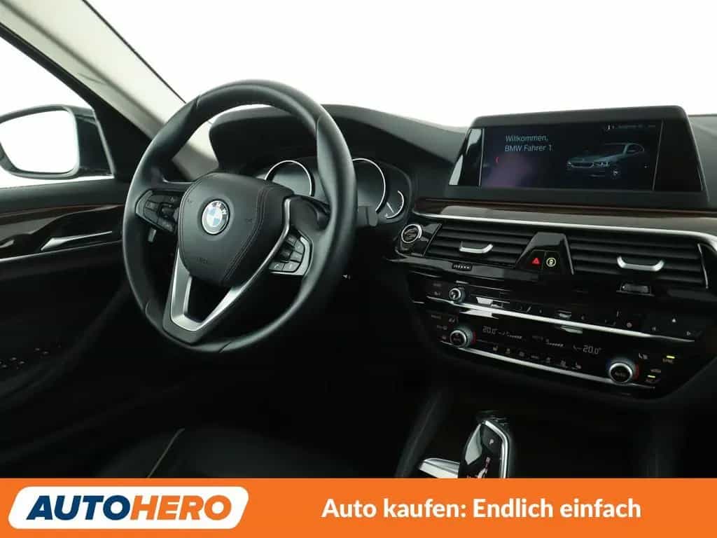 BMW 5 Series 520i Luxury Line*NAVI*TEMPO*PDC*SHZ*KLIMA* 01/2018-photo-12