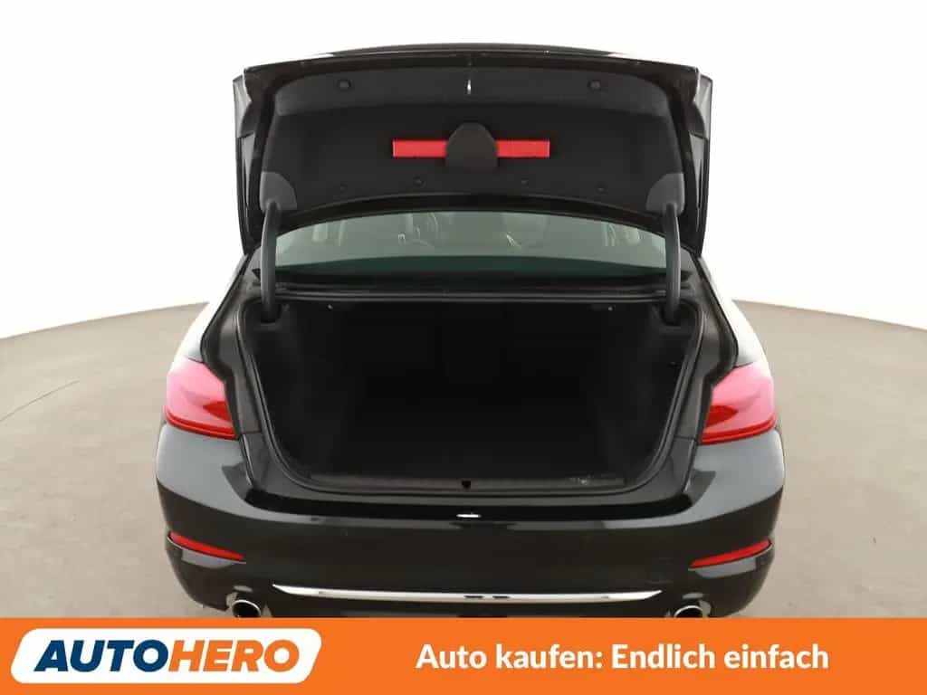 BMW 5 Series 520i Luxury Line*NAVI*TEMPO*PDC*SHZ*KLIMA* 01/2018-photo-16