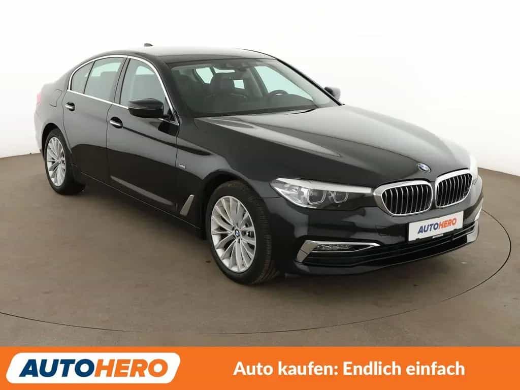 BMW 5 Series 520i Luxury Line*NAVI*TEMPO*PDC*SHZ*KLIMA* 01/2018-photo-7