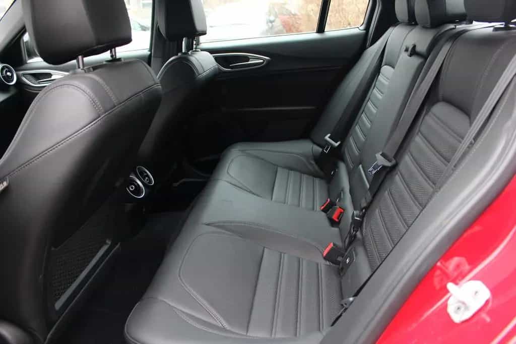 Alfa Romeo Giulia Veloce Q4 Matrix-LED 05/2023-photo-12