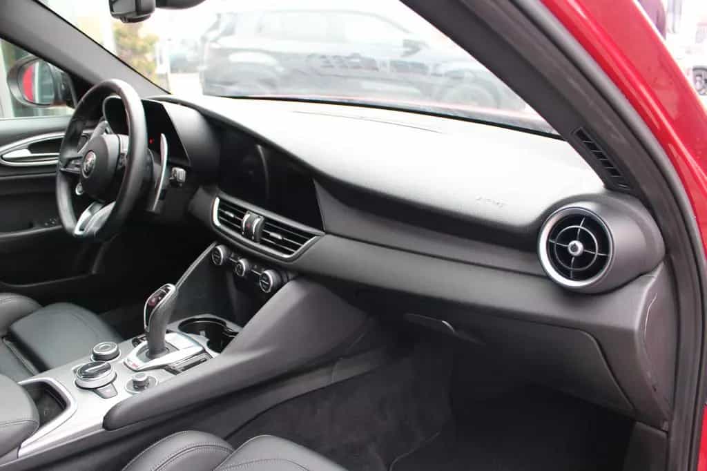 Alfa Romeo Giulia Veloce Q4 Matrix-LED 05/2023-photo-13