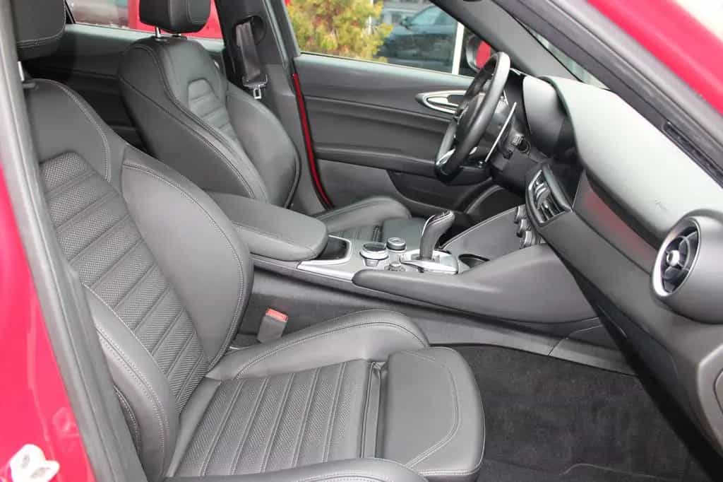 Alfa Romeo Giulia Veloce Q4 Matrix-LED 05/2023-photo-14