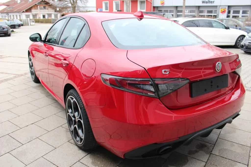 Alfa Romeo Giulia Veloce Q4 Matrix-LED 05/2023-photo-4