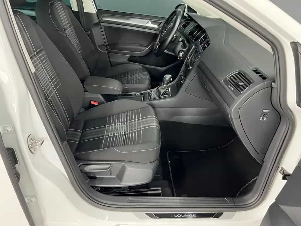 Volkswagen Golf VII Lim. Lounge Aut. Standheizung SHZ PDC 01/2016-photo-11