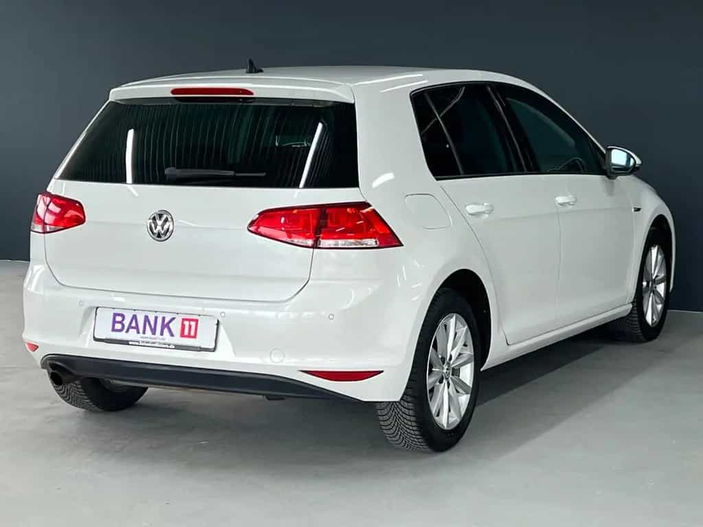 Volkswagen Golf VII Lim. Lounge Aut. Standheizung SHZ PDC 01/2016-photo-4