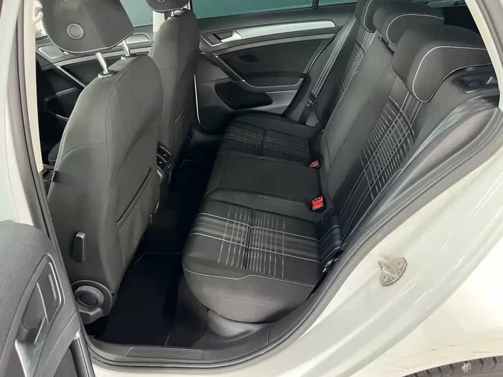 Volkswagen Golf VII Lim. Lounge Aut. Standheizung SHZ PDC 01/2016-photo-7