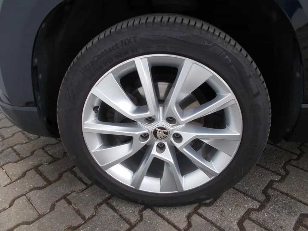 Skoda Karoq 1.5 TSI Style* DSG * Navi *ACC * Kamera * 08/2019-photo-26