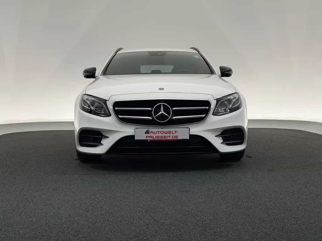 Mercedes-Benz E 220 d *AMG LINE*NIGHT-MULTIBEAM-360°-AHK-MEMORY 05/2019-photo-1