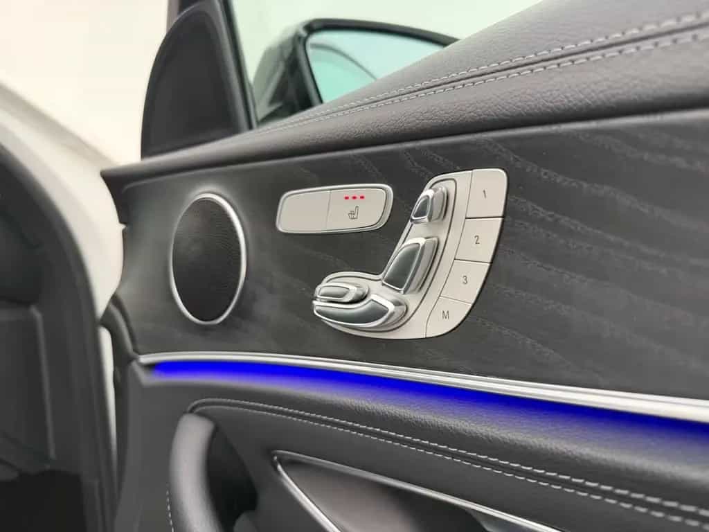 Mercedes-Benz E 220 d *AMG LINE*NIGHT-MULTIBEAM-360°-AHK-MEMORY 05/2019-photo-22