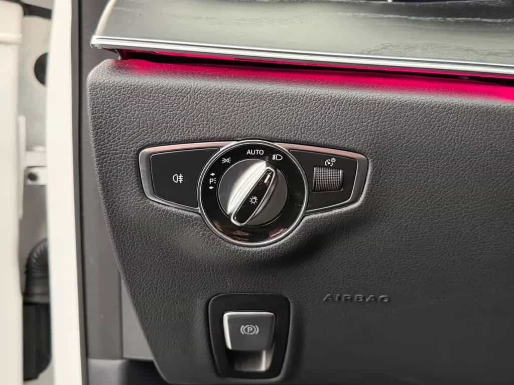 Mercedes-Benz E 220 d *AMG LINE*NIGHT-MULTIBEAM-360°-AHK-MEMORY 05/2019-photo-33