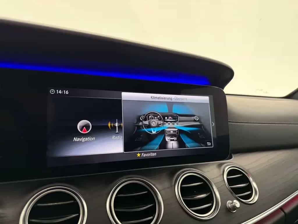 Mercedes-Benz E 220 d *AMG LINE*NIGHT-MULTIBEAM-360°-AHK-MEMORY 05/2019-photo-40