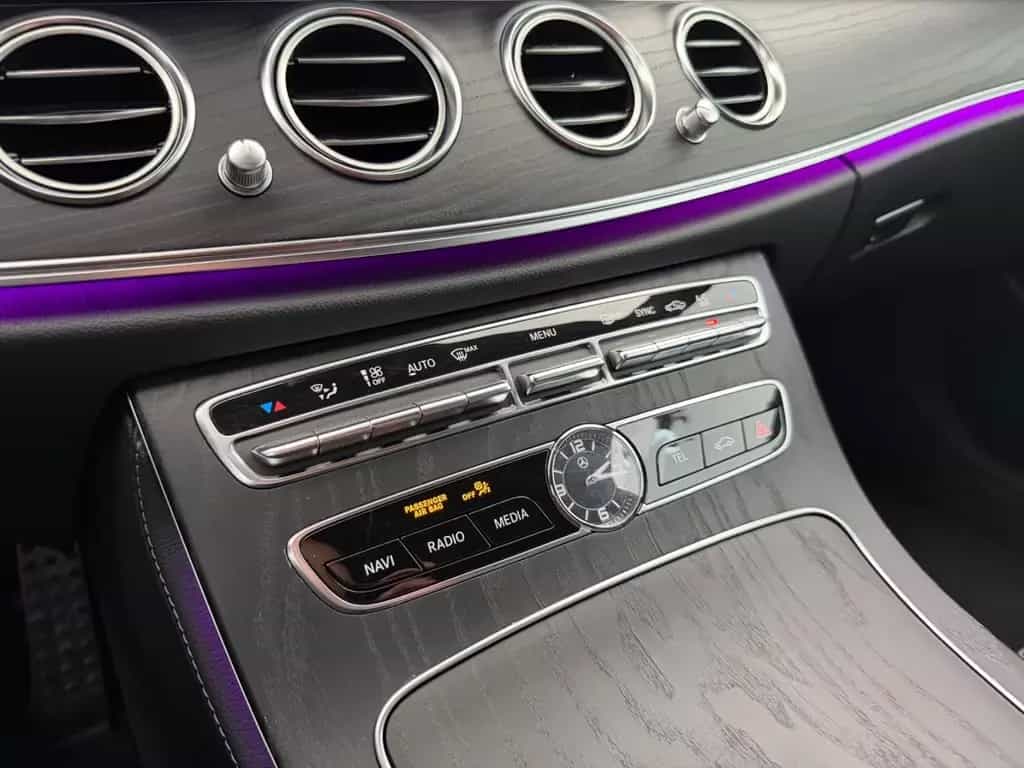 Mercedes-Benz E 220 d *AMG LINE*NIGHT-MULTIBEAM-360°-AHK-MEMORY 05/2019-photo-41