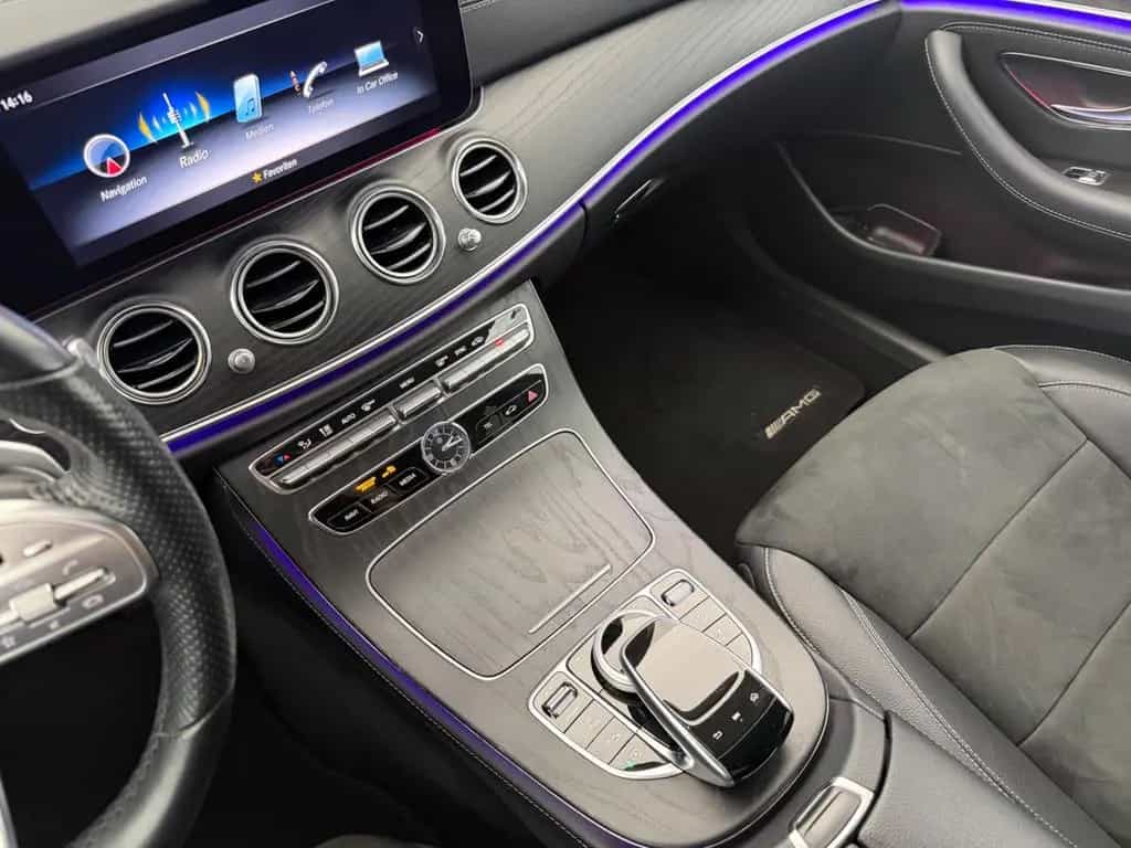 Mercedes-Benz E 220 d *AMG LINE*NIGHT-MULTIBEAM-360°-AHK-MEMORY 05/2019-photo-42