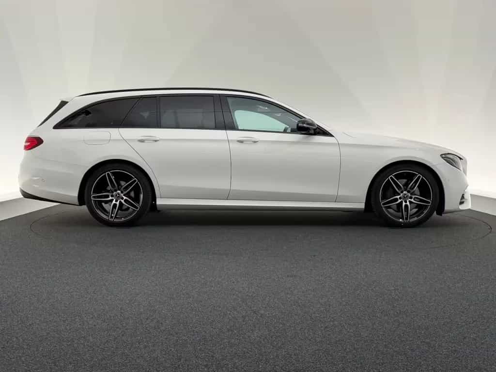 Mercedes-Benz E 220 d *AMG LINE*NIGHT-MULTIBEAM-360°-AHK-MEMORY 05/2019-photo-7