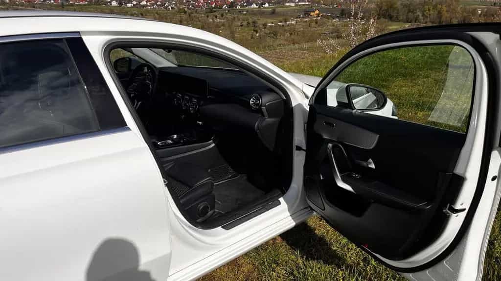 Mercedes-Benz A-Class Progressive | Panorama | LED | Garantie 10/2019-photo-5