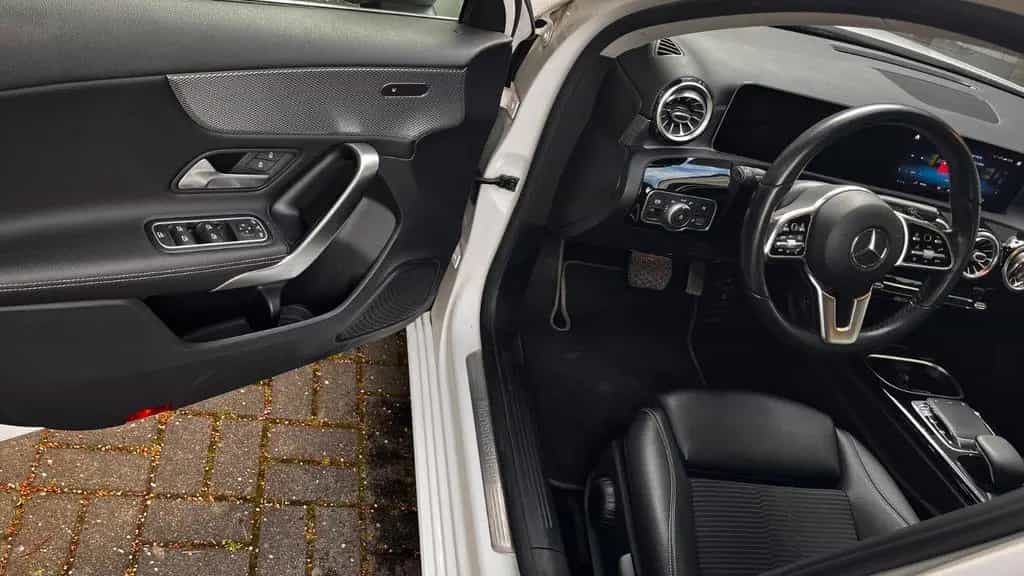 Mercedes-Benz A-Class Progressive | Panorama | LED | Garantie 10/2019-photo-8