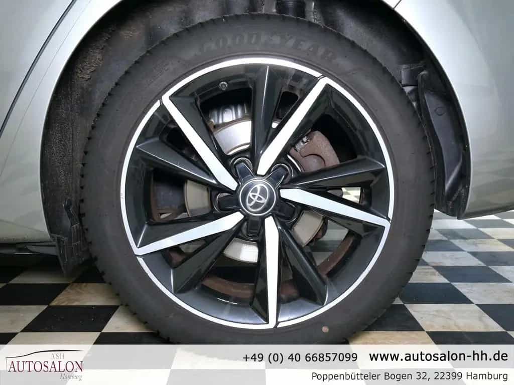 Toyota Auris Touring Sports Team D*2Vorb*Toyot. Service 10/2018-photo-26