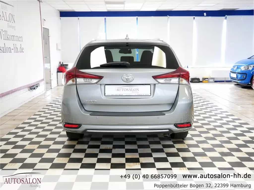 Toyota Auris Touring Sports Team D*2Vorb*Toyot. Service 10/2018-photo-3