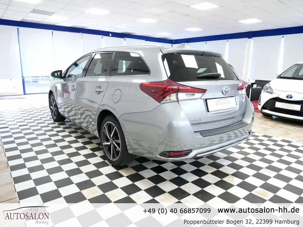 Toyota Auris Touring Sports Team D*2Vorb*Toyot. Service 10/2018-photo-6