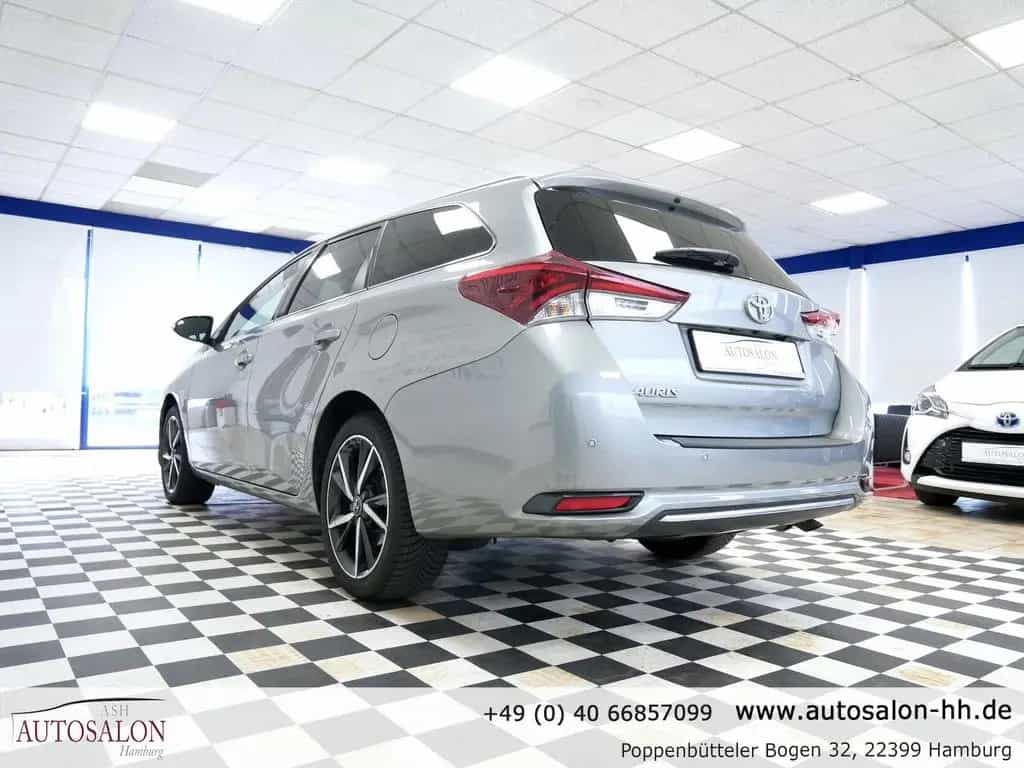 Toyota Auris Touring Sports Team D*2Vorb*Toyot. Service 10/2018-photo-7