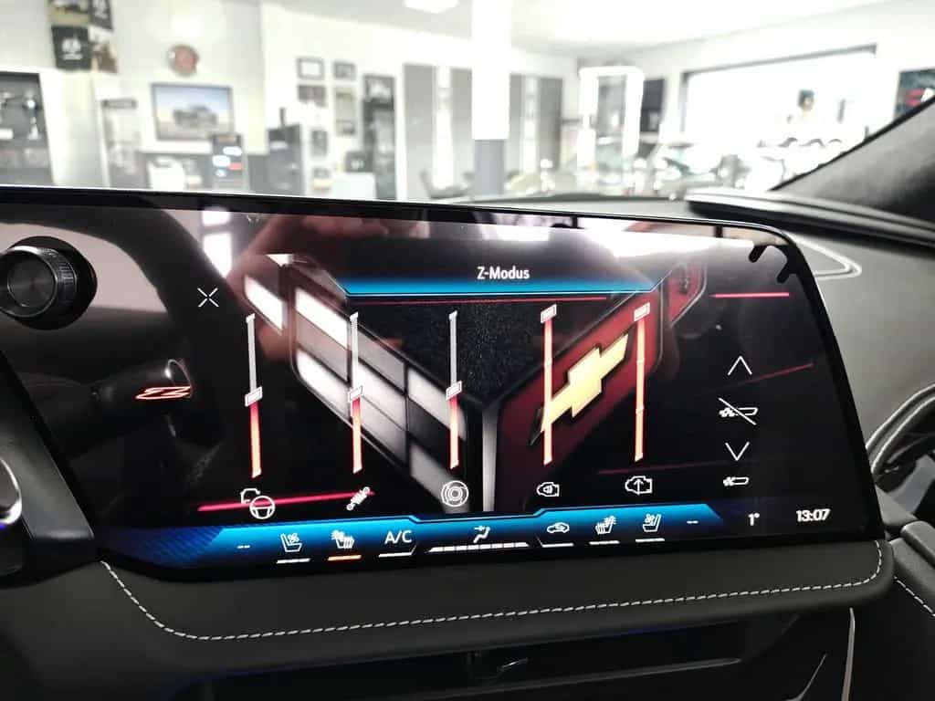 Corvette C8 Cabrio 3LT 2026 Vollausstattung!!!! HUD 360° null-photo-19