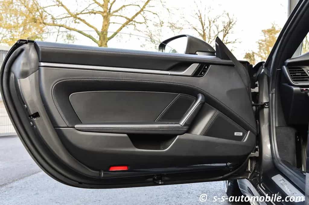 Porsche 992 Carrera S Cabrio Chrono Hinterachslenkung 04/2020-photo-16