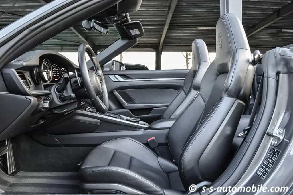 Porsche 992 Carrera S Cabrio Chrono Hinterachslenkung 04/2020-photo-18