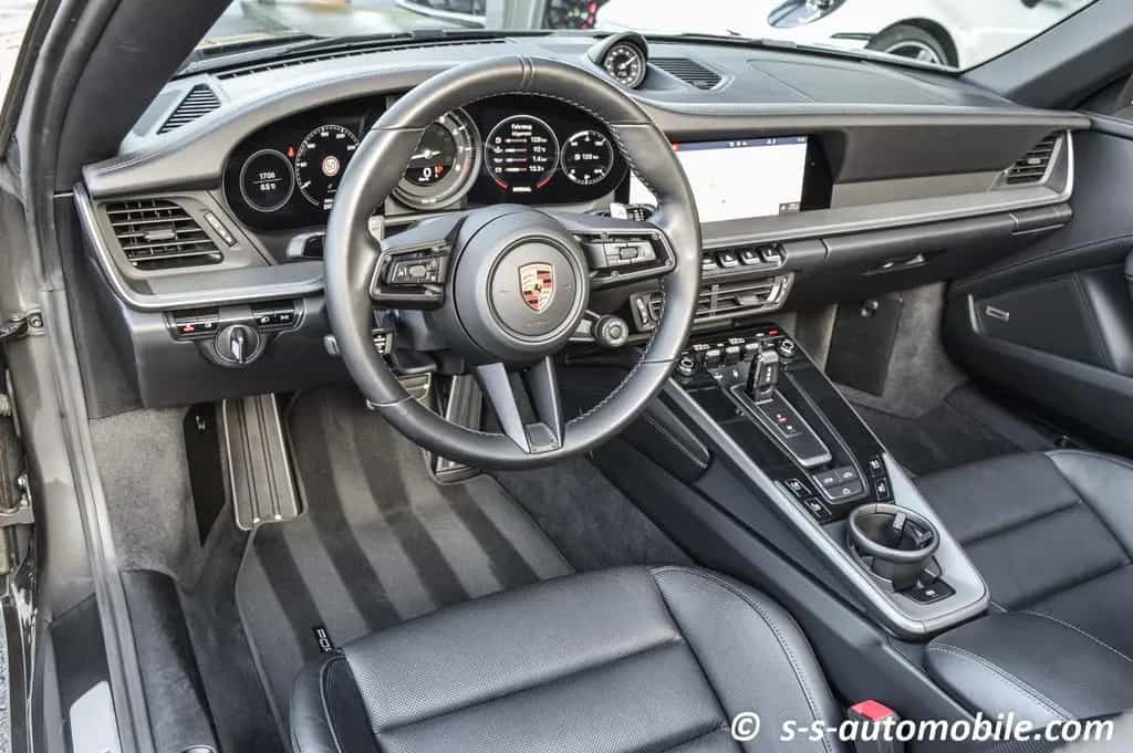Porsche 992 Carrera S Cabrio Chrono Hinterachslenkung 04/2020-photo-21