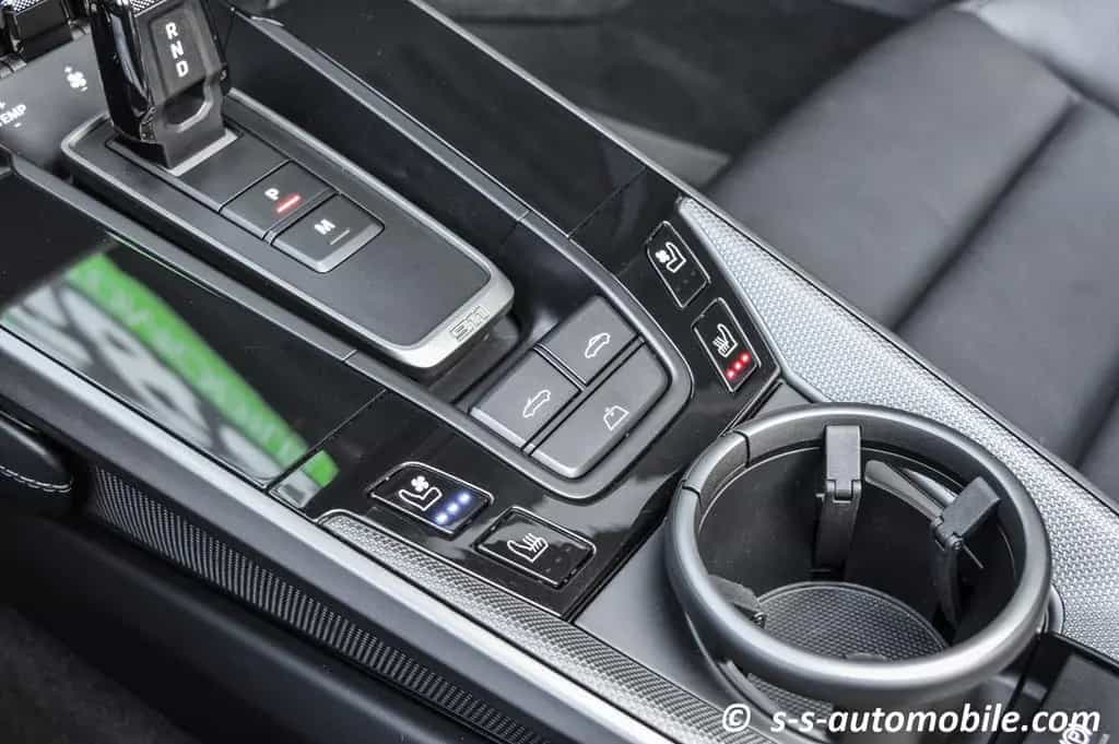 Porsche 992 Carrera S Cabrio Chrono Hinterachslenkung 04/2020-photo-22