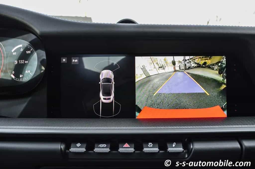 Porsche 992 Carrera S Cabrio Chrono Hinterachslenkung 04/2020-photo-30