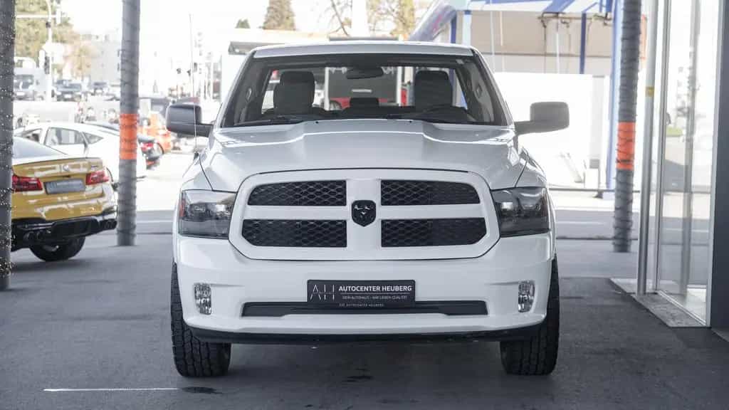 Dodge RAM 1500 5.7 QUAD CAB *ALLRAD*KAMERA* 11/2018-photo-1