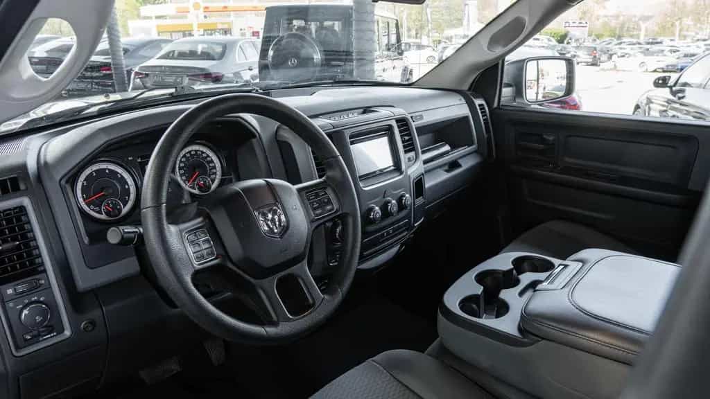 Dodge RAM 1500 5.7 QUAD CAB *ALLRAD*KAMERA* 11/2018-photo-12