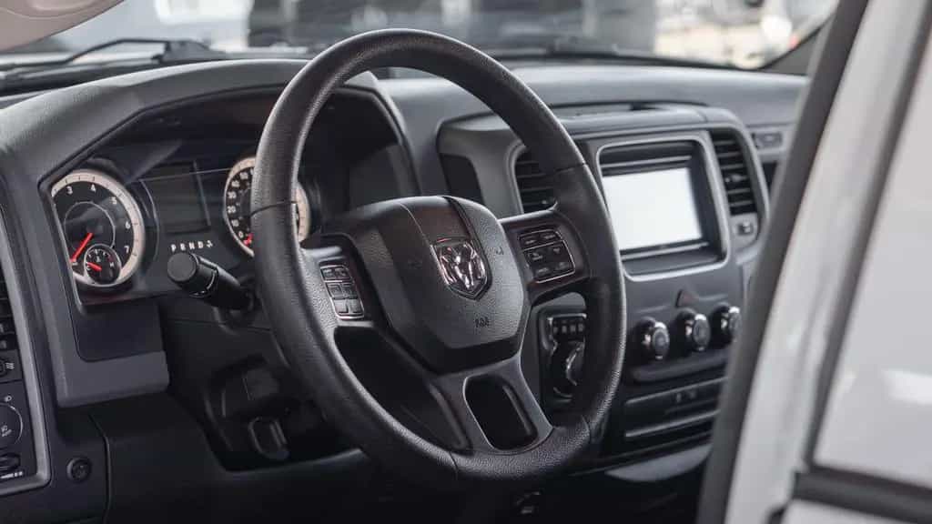Dodge RAM 1500 5.7 QUAD CAB *ALLRAD*KAMERA* 11/2018-photo-13