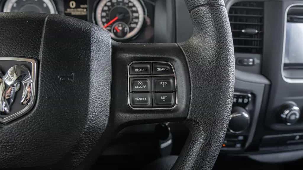 Dodge RAM 1500 5.7 QUAD CAB *ALLRAD*KAMERA* 11/2018-photo-30