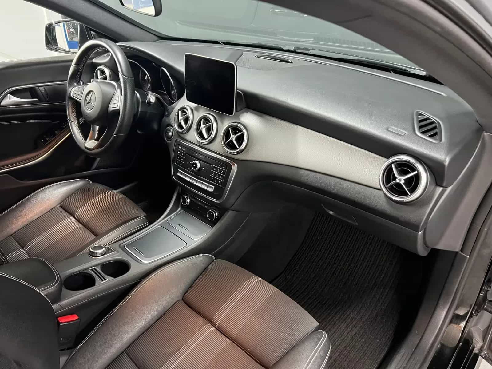 Mercedes-Benz CLA-Class Shooting Brake 05/2018-photo-12