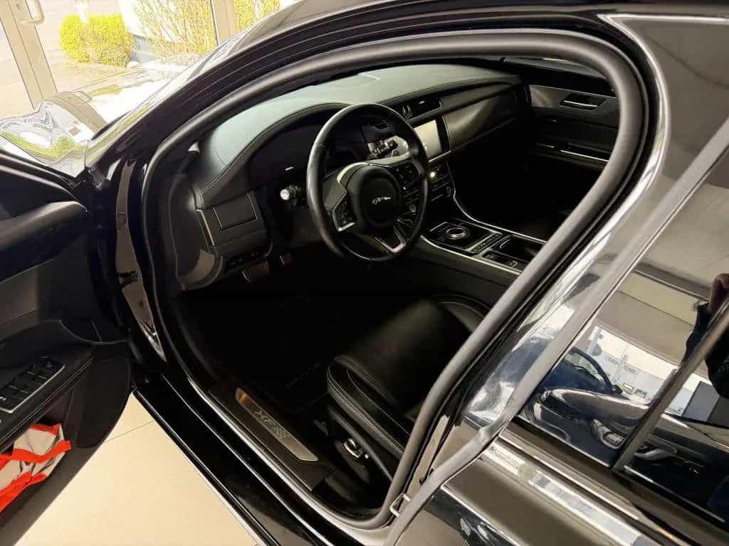 Jaguar XF 20d Aut. Chequered Flag 02/2021-photo-13