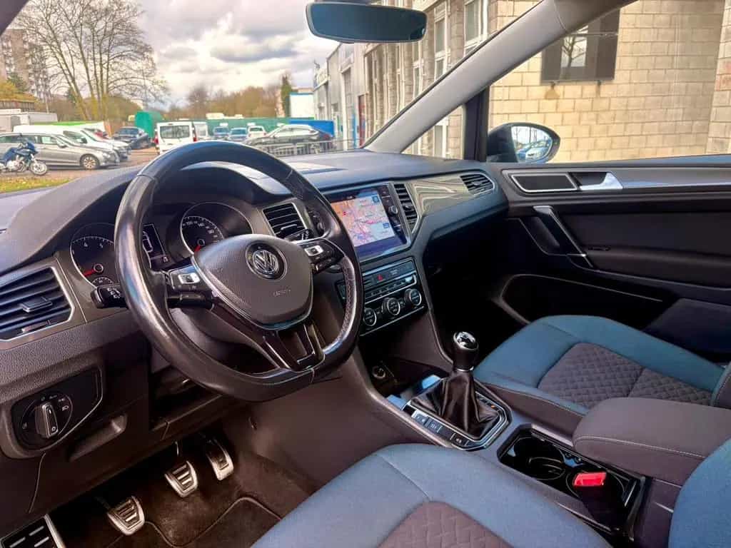 Volkswagen Golf Sportsvan VII IQ.DRIVE / 59.600 km / Navi 07/2019-photo-9