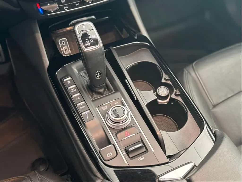 Maserati Levante GranSportSQ4 MATRIX HARMAN AHK PANO SOFT 03/2021-photo-27
