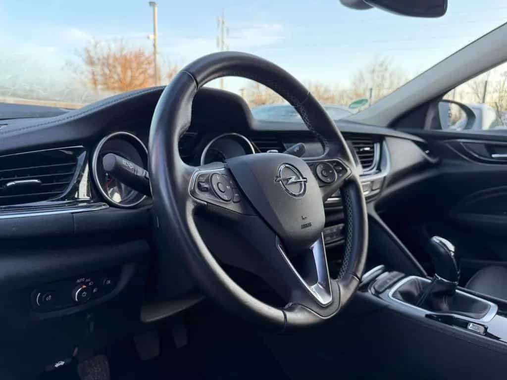 Opel Insignia Innovation Kamera*Navi*ACC*SitzHz. 09/2017-photo-7