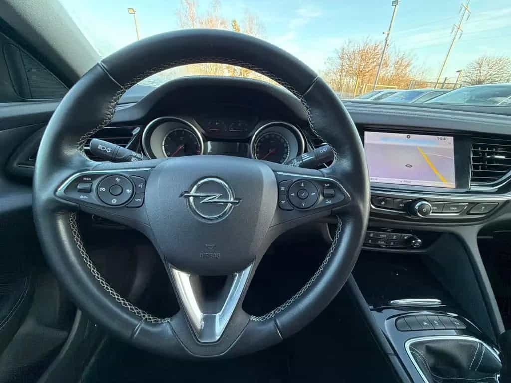 Opel Insignia Innovation Kamera*Navi*ACC*SitzHz. 09/2017-photo-9