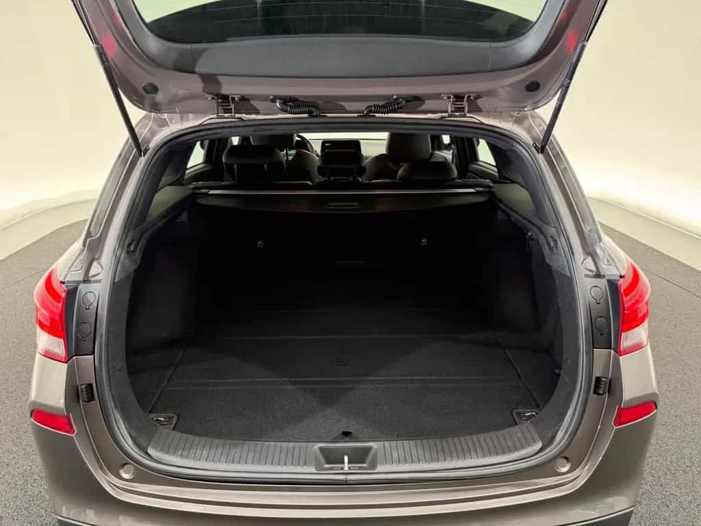 Hyundai i30 cw Mild-Hybrid*N LINE*LED-TEMPO-SHZ-LHZ-PDC 01/2022-photo-9