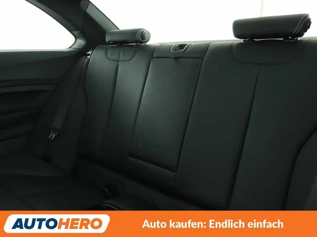BMW 2 Series 220i M Sport Aut.*NAVI*PDC*SHZ*TEMPO* 05/2019-photo-12