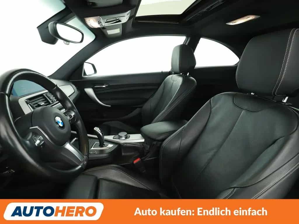 BMW 2 Series 220i M Sport Aut.*NAVI*PDC*SHZ*TEMPO* 05/2019-photo-8