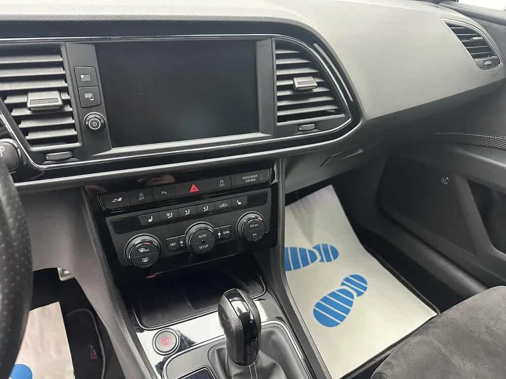 Seat Leon Cupra 300 4Drive "NAVI-CAM-SITZH-LED" 12/2020-photo-16