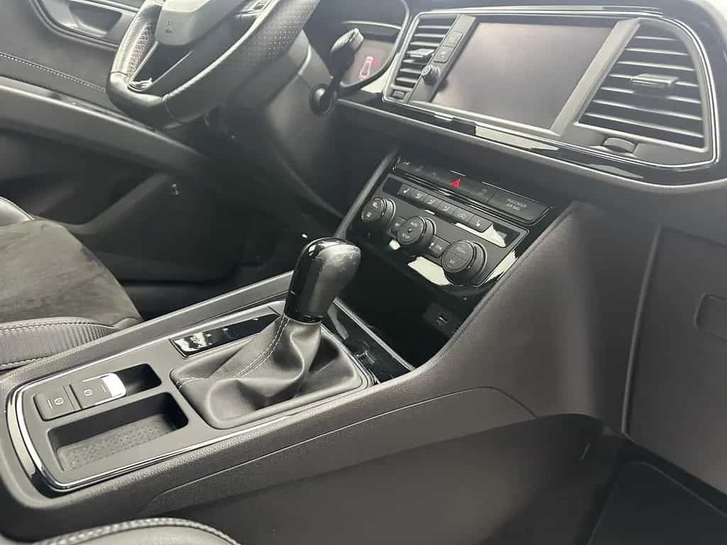 Seat Leon Cupra 300 4Drive "NAVI-CAM-SITZH-LED" 12/2020-photo-9