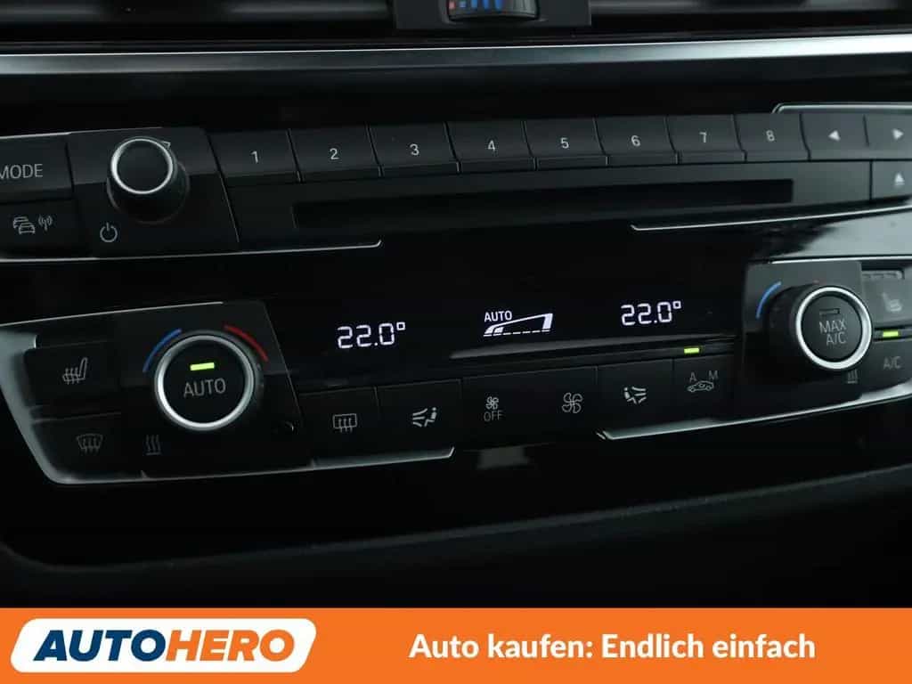 BMW M140 Special Edition Aut.*NAVI*TEMPO*LED*CAM*SH 09/2017-photo-22