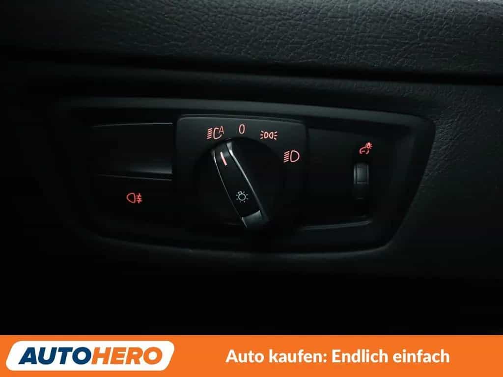 BMW M140 Special Edition Aut.*NAVI*TEMPO*LED*CAM*SH 09/2017-photo-25